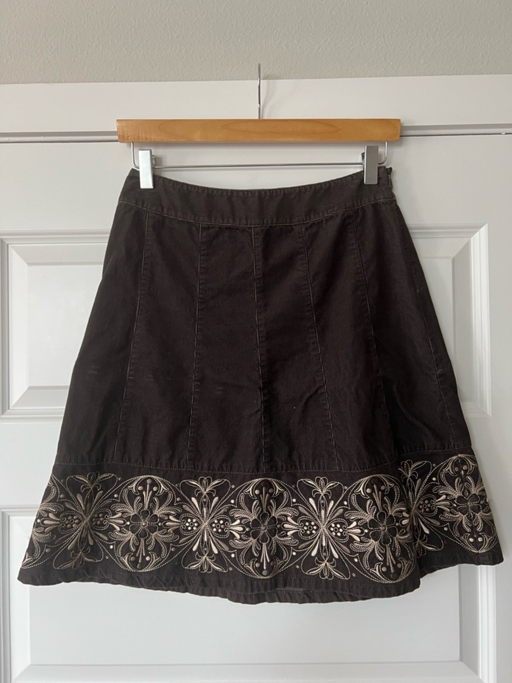 Ann Taylor Petites Corduroy Skirt 0P Brown Embroidered A-Line 100% Cotton - Picture 2 of 14